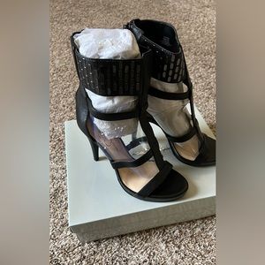 Black Jessica Simpson heel
